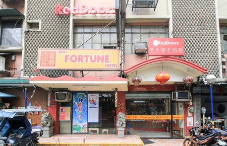 RedDoorz Plus @ Chinatown Binondo, Manila, Philippines