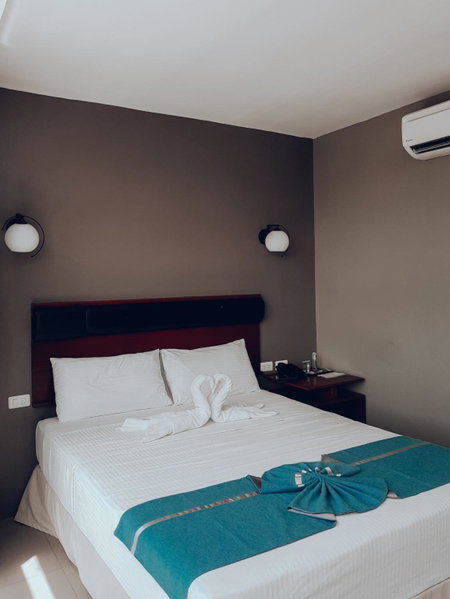Dosi Hotel PH, Talisay, Philippines