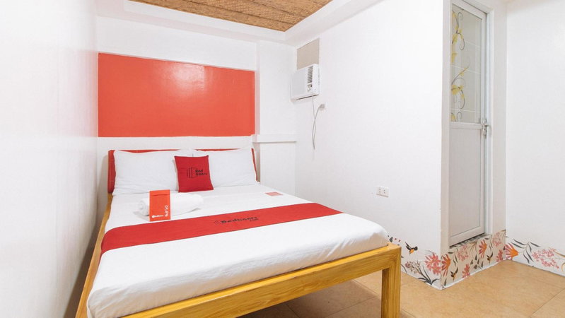RedDoorz at DBuilders Rooms Ph1 Taguig, Manila, Philippines