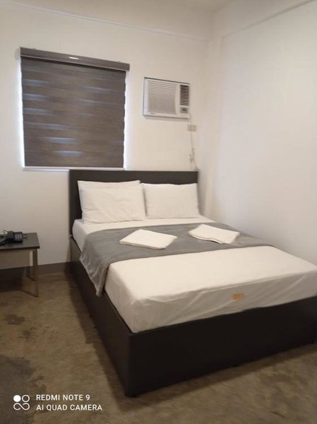 8 Zhensen Inn, Bacoor, Philippines