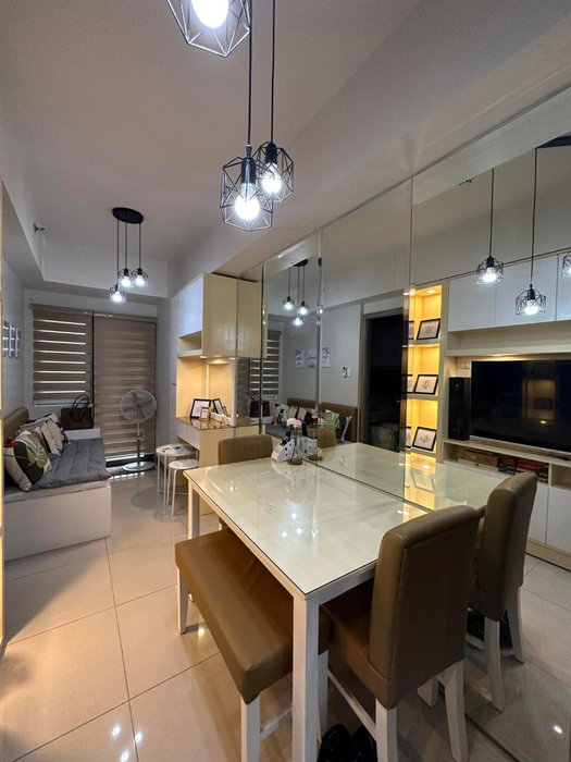 Mel and Rose Place in S Residences Tower 1 MOA, Manila, Philippines