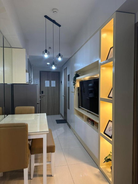 Mel and Rose Place in S Residences Tower 1 MOA, Manila, Philippines