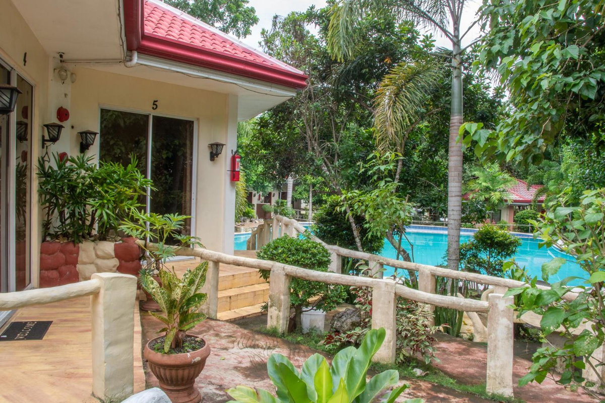Almira Diving Resort- Panglao, Philippines