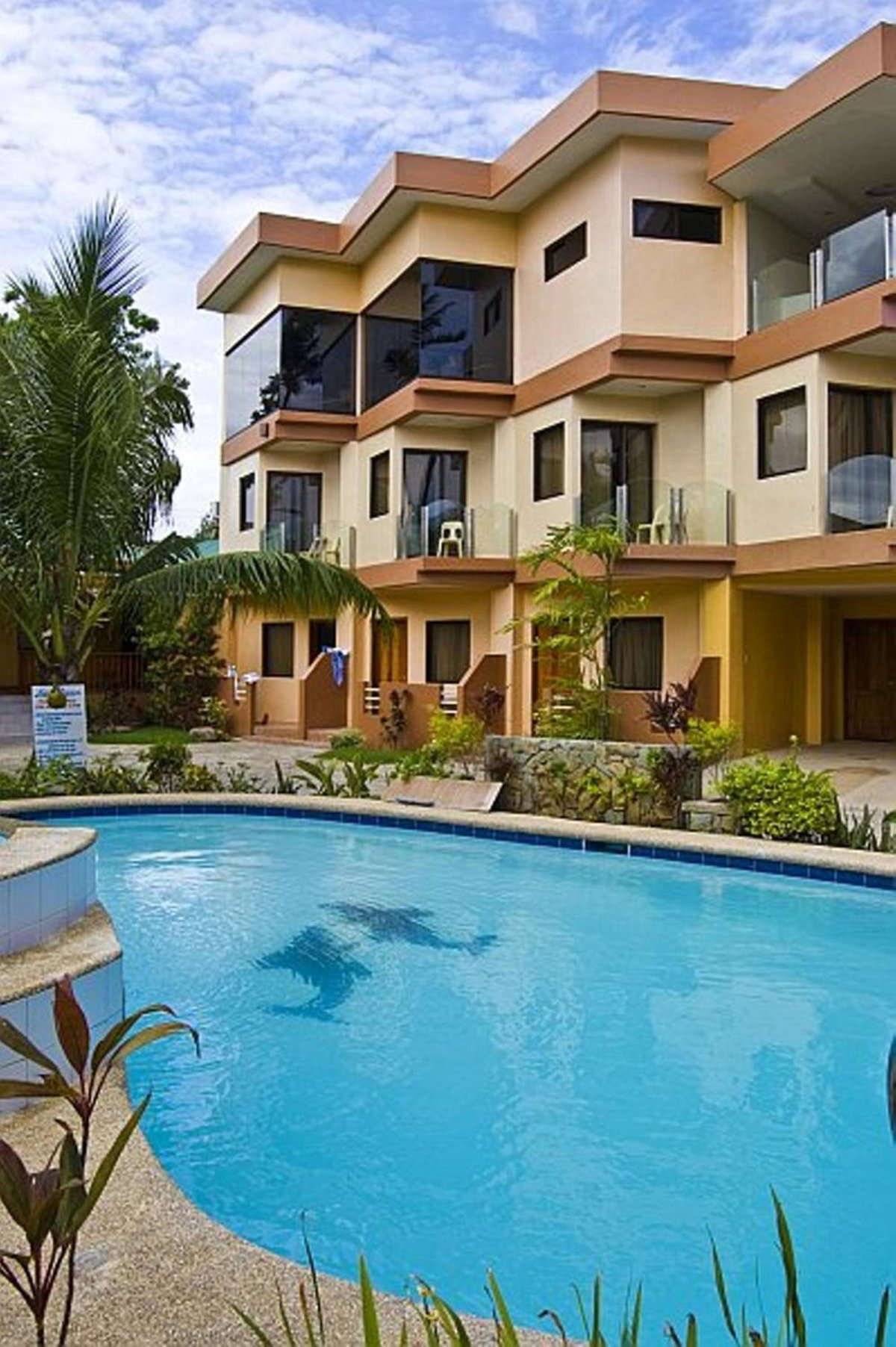 Lost Horizon Beach Dive Resort, Philippines