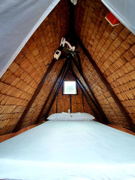 Calatagan's Bahay Kubo - with Beach Access, Batangas City, Philippines