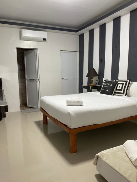 RedDoorz @ Piamonte Apartelle Santo Tomas Batangas, Santo Tomas, Philippines