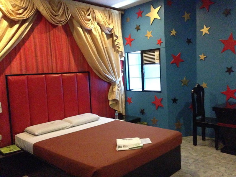 Hollywood Drive-In Hotel, Baguio, Philippines