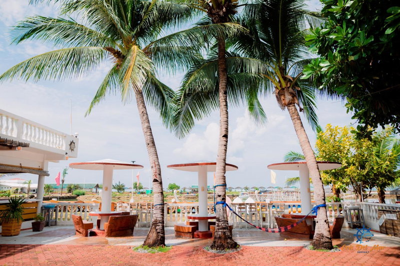 Cris Del Mar Resort, Bolinao, Philippines