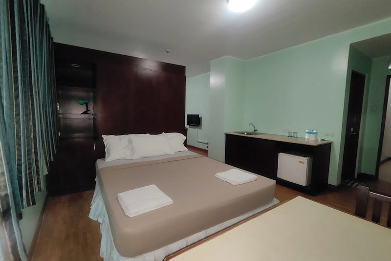 Oftana Suites Cebu near Oakridge, Mandaue, Philippines