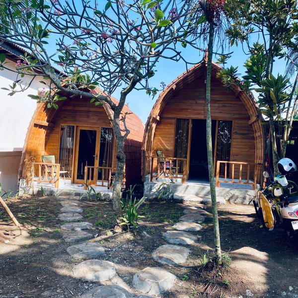 Dikaloha Surfschool and Stay, Airsatang, Indonesia