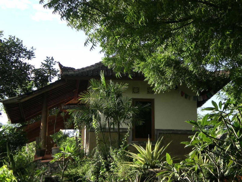 Sananda Aryani, Lovina, Indonesia