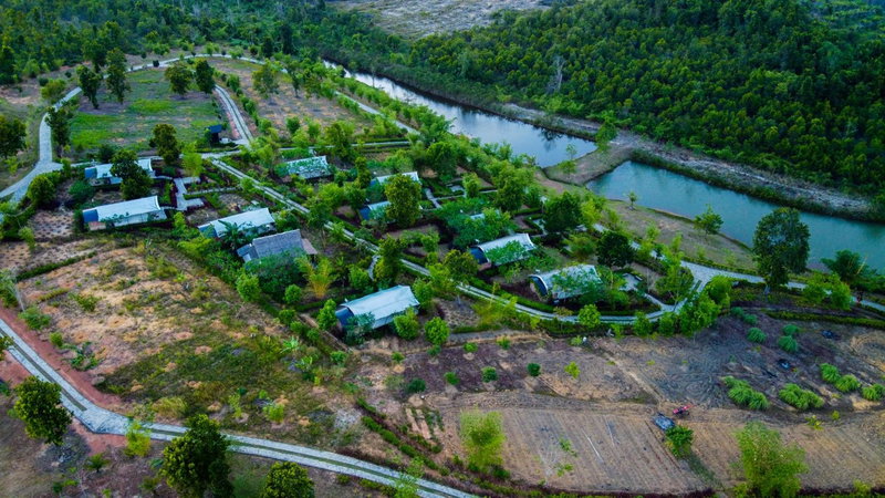 "D'BAMBOO KAMP" Desa Wisata Ekang, Lagoi, Indonesia