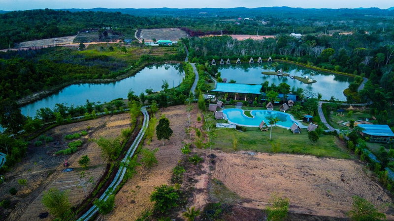 "D'BAMBOO KAMP" Desa Wisata Ekang, Lagoi, Indonesia