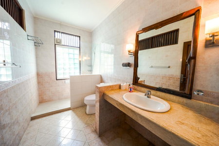 Villa SANKET - KUTA - 6 bedrooms - 6 bathrooms - Great Location, Kuta, Indonesia