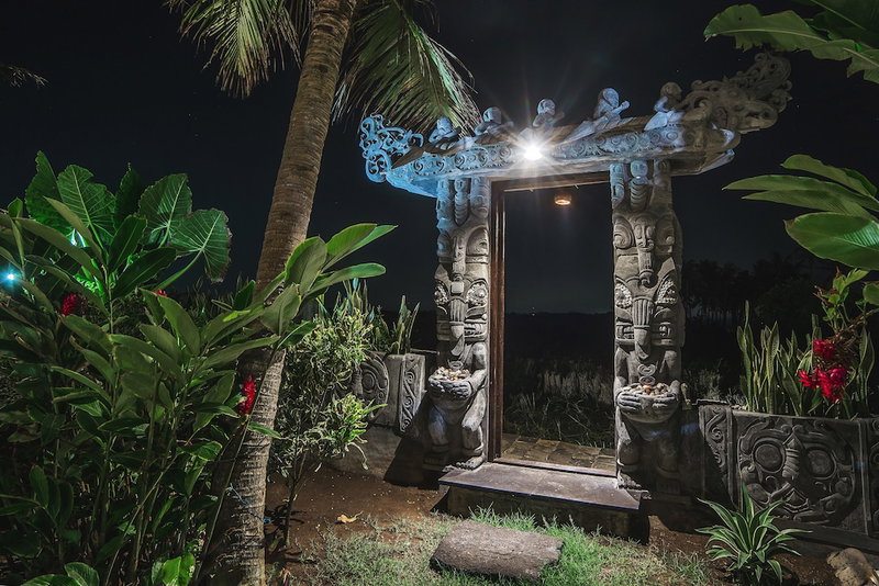 Absolute Beachfront Romantic Villa Laut, Tabanan, Indonesia