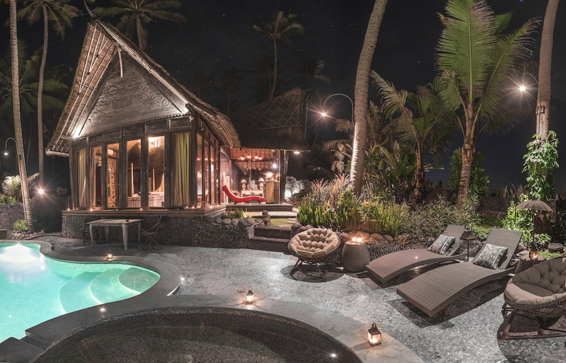 Absolute Beachfront Romantic Villa Laut, Tabanan, Indonesia