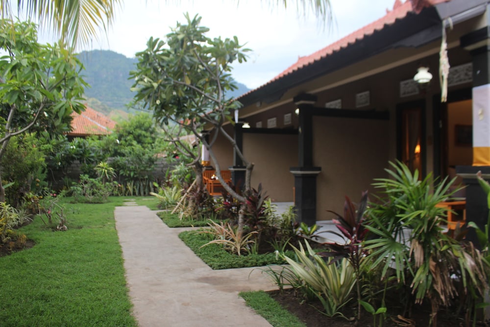 Pande Guest House Pemuteran, Indonesia