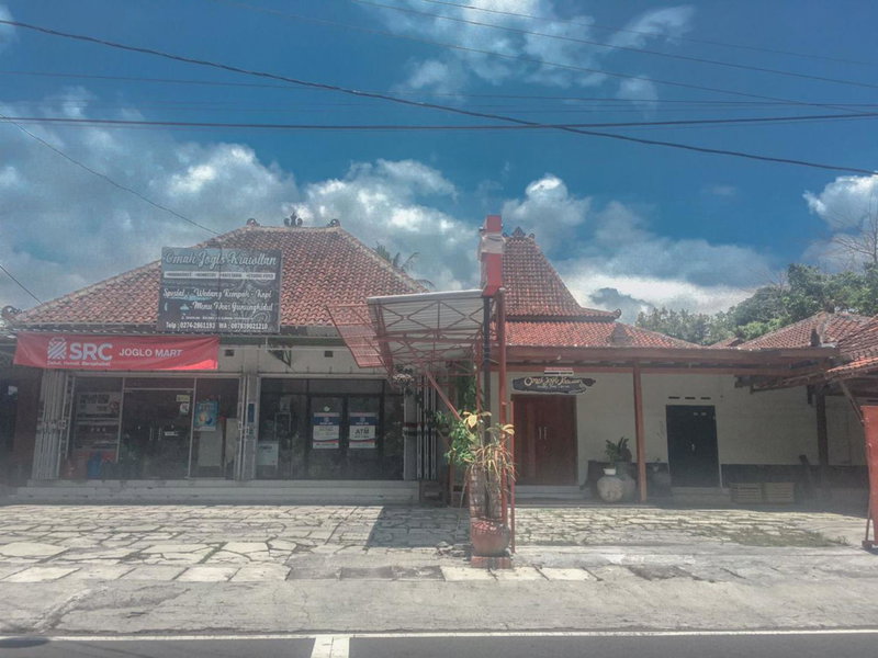 nDalem Joglo Krawitan Syariah, Sleman, Indonesia