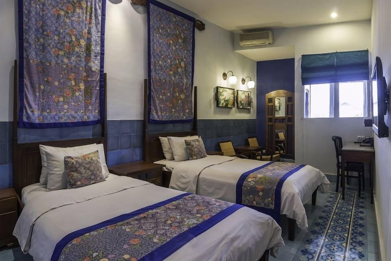 Dhanesvara Holistic Unique Homestay, Surabaya, Indonesia