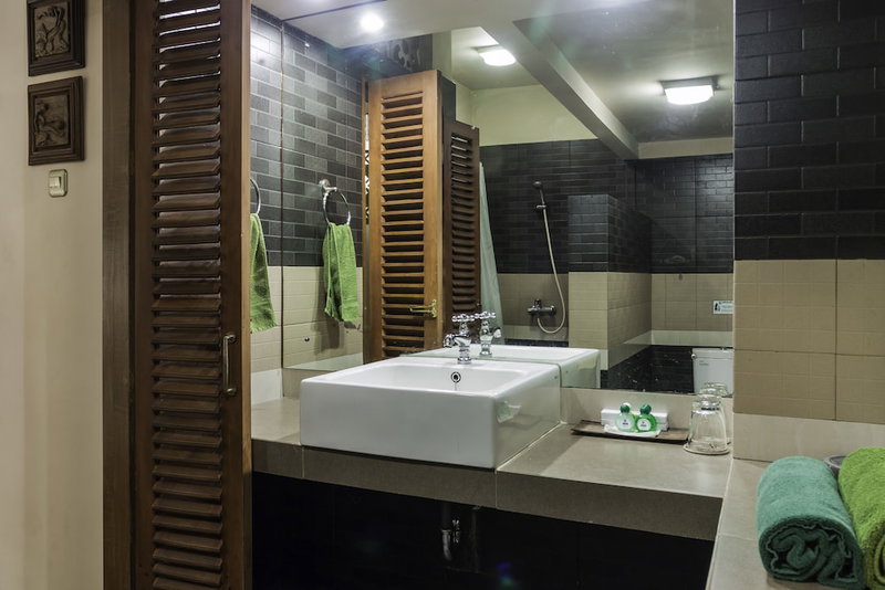 Dhanesvara Holistic Unique Homestay, Surabaya, Indonesia