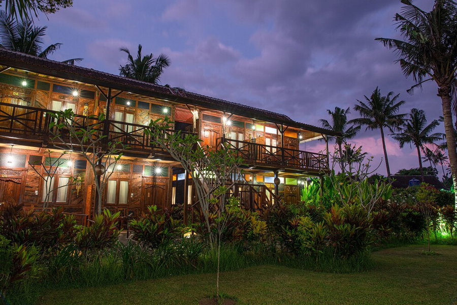 Pondok Pitaya Hotel, Surfing & Yoga, Selemadeg, Indonesia