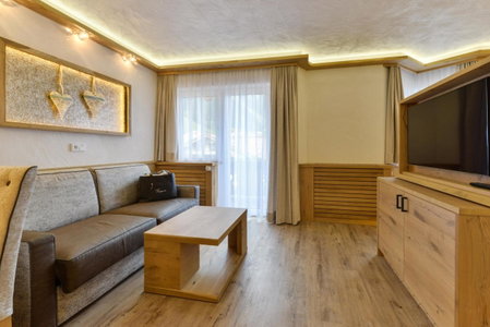 Oberlechtaler Hof Boutique Hotel, Holzgau, Austria