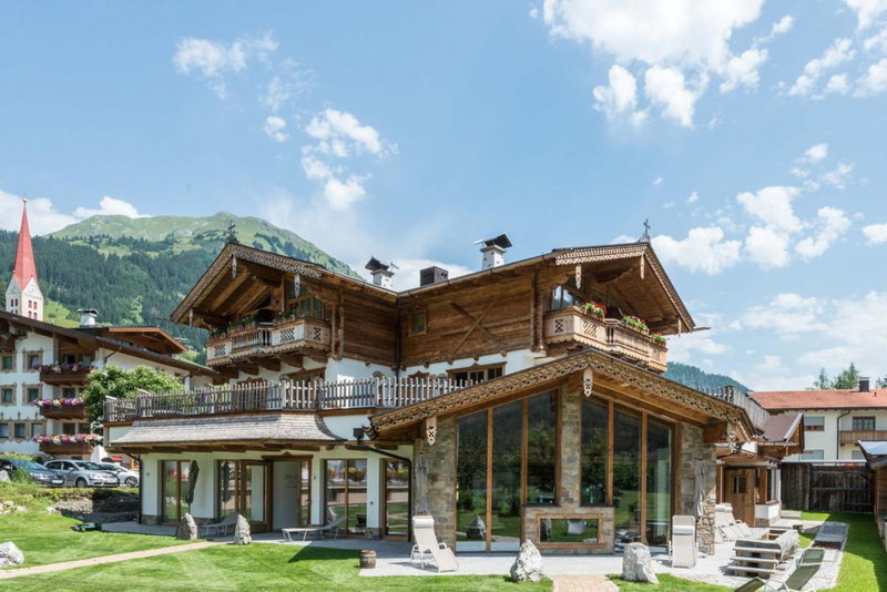 Oberlechtaler Hof Boutique Hotel, Holzgau, Austria