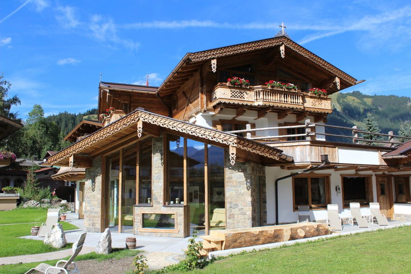 Oberlechtaler Hof Boutique Hotel, Holzgau, Austria