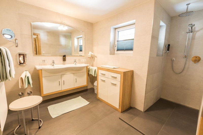 s'Hoamatl Dorfkrug Appartements, Seefeld in Tirol, Austria