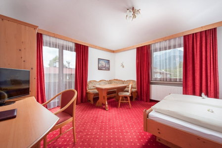Familienhotel Central, Sankt Johann in Tirol, Austria