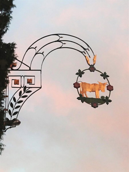 Gasthaus zum Ochsen, Neuhaus, Switzerland