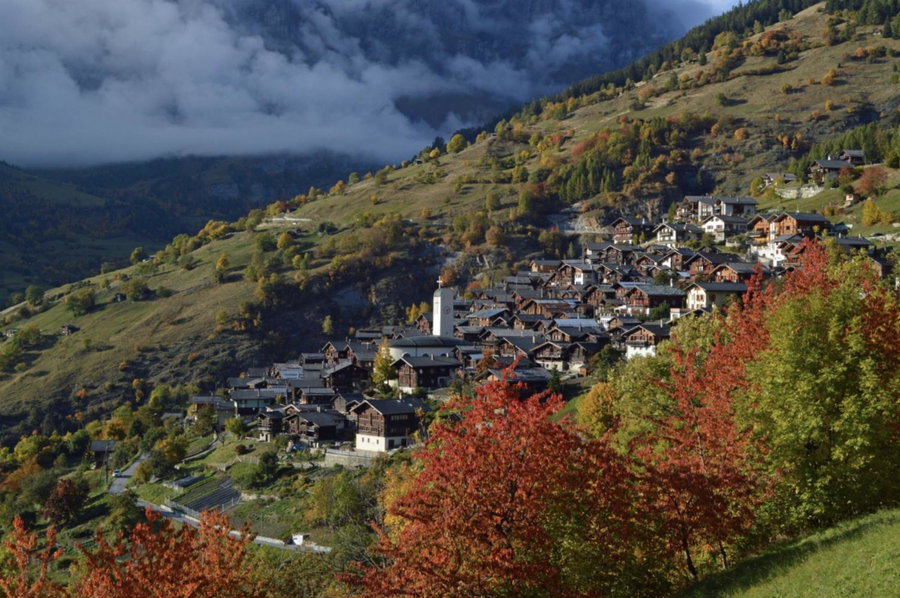 Gemütliche Wohnung mit Traumaussicht!, Albinen, Switzerland