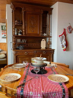Gemütliche Wohnung mit Traumaussicht!, Albinen, Switzerland
