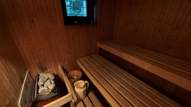 Gästezimmer in alternativer Kulturvilla, Aesch, Switzerland