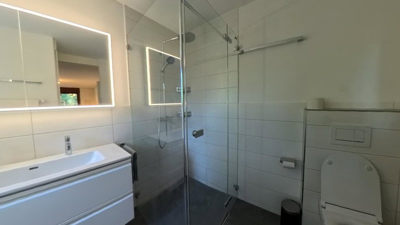 Gästezimmer in alternativer Kulturvilla, Aesch, Switzerland