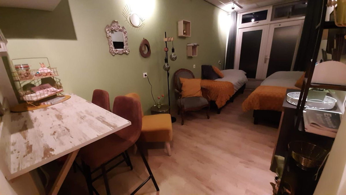 Hotel · Gastenverblijf Nummer 1 Sommelsdijk, Sommelsdijk