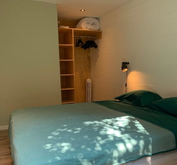 Tinyhouse Scheveningen beach FREE gated parking, Scheveningen, The Netherlands
