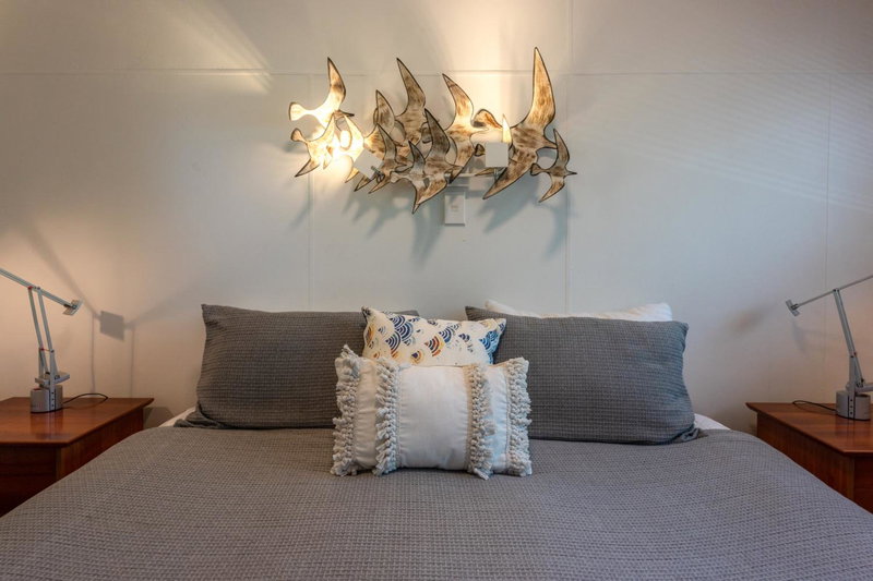 Four Palms Cottage - Onetangi Holiday Home, Onetangi, New Zealand