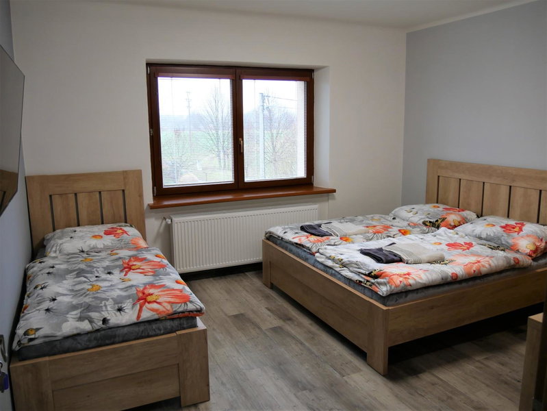 100dola, Malé Hoštice, Czechia