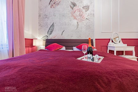 Colorful Wenceslas square apartment, Prague, Czechia