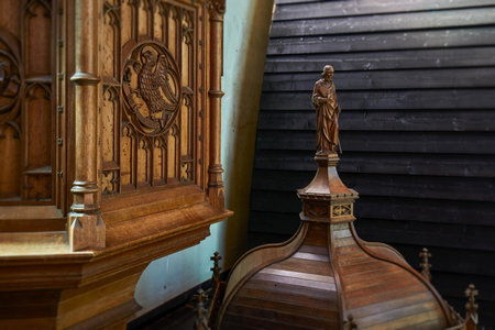 Sleeping in a Church - Bed & Bar Tolomeus, Diksmuide, Belgium