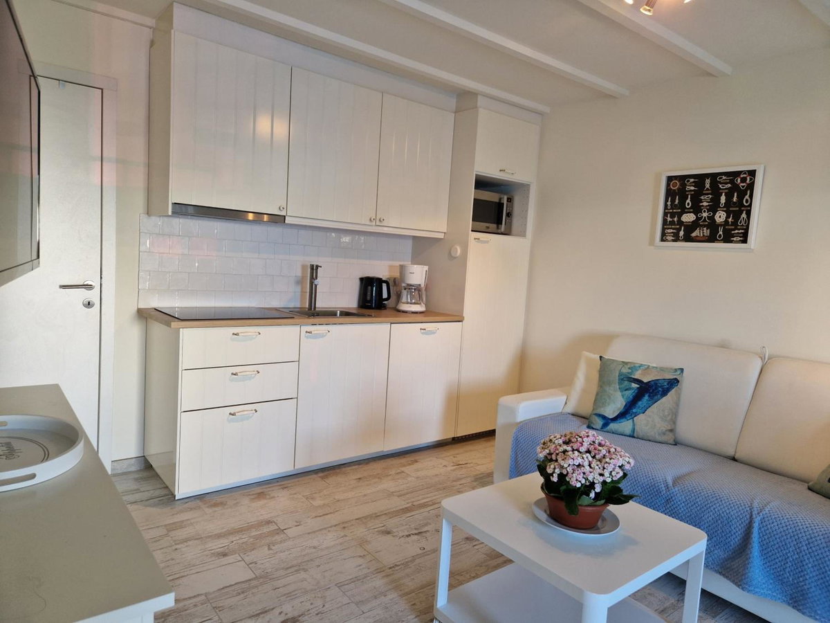 Hotel · Melroce Holiday Cottage 5503, Bredene