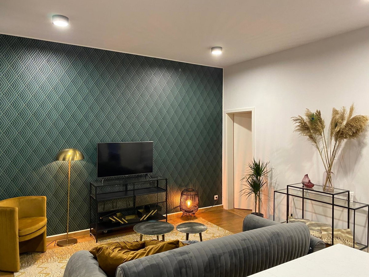 Cozy apt w/ king bed great for discovering Liege, Belgium
