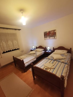 Apartment Milka, Korenica, Croatia