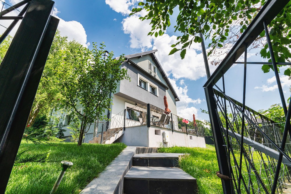 Hotel · Mira by Atra, Valea Doftanei