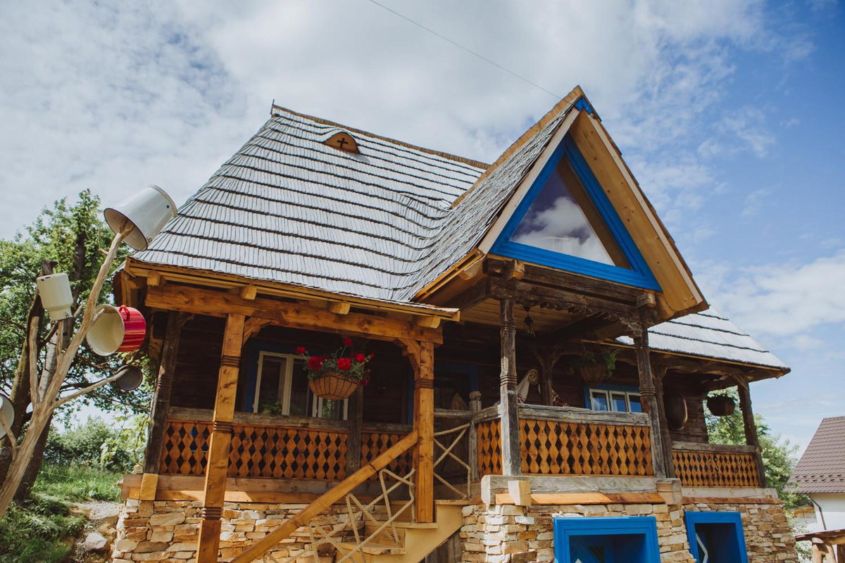 Casa Moroșenilor - Breb, Romania