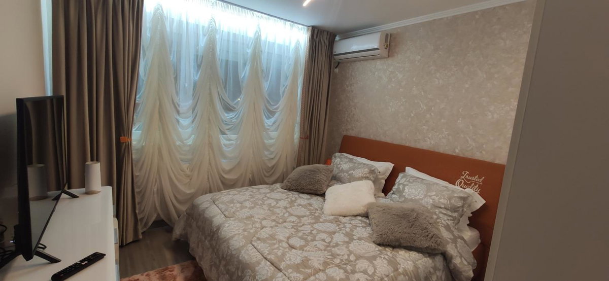 Casa LUX, Romania