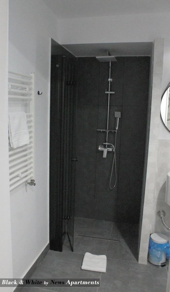 Black & White - News Apartment, Bucharest, Romania