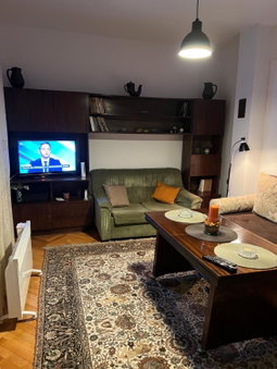 Practico, cómodo y céntrico., Gabrovo, Bulgaria