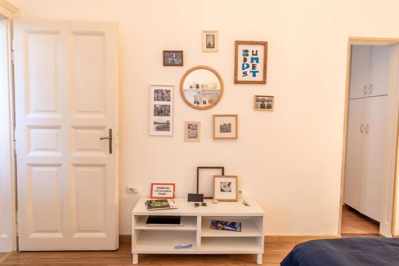 Artlovers' flat - Kazinczy street, Budapest, Hungary